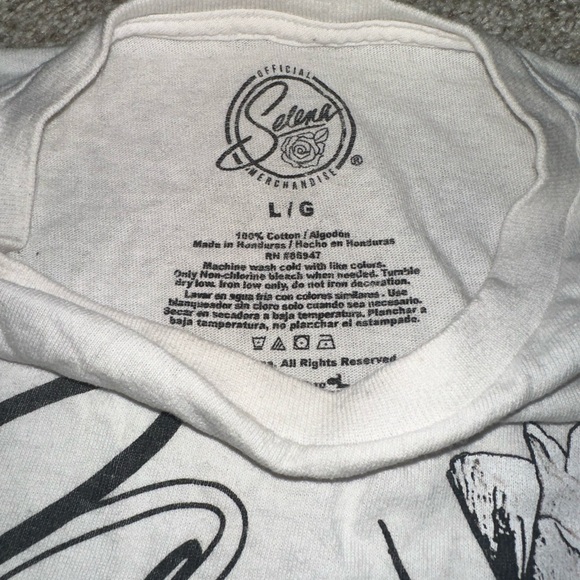 Selena graphic t-shirt - Picture 2 of 2